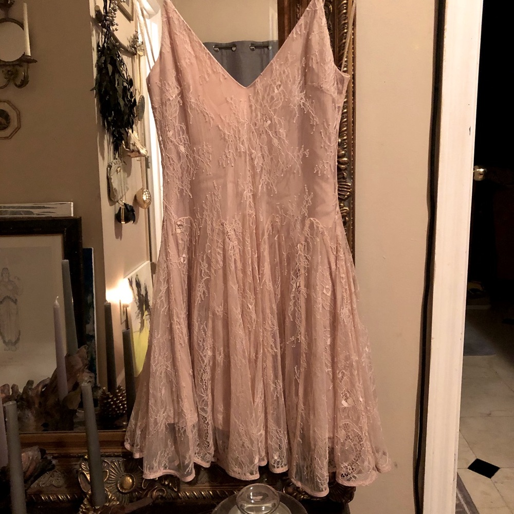 Gorgeous KEEPSAKE the Label Lace Mini Dress
